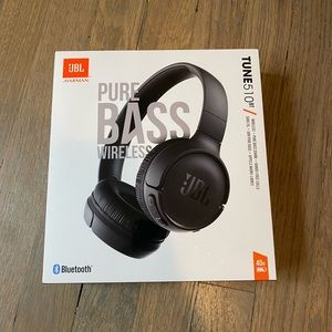 JBL Pure Beats Tune510 wireless headphones